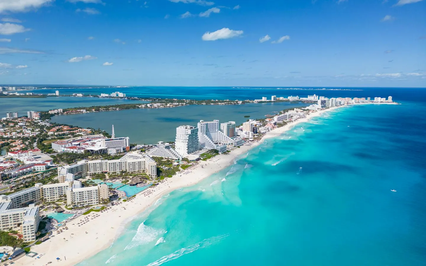 Una playa vista desde arriba.